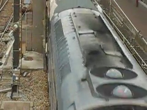 BB 667556 SNCF et 3 VR2N a juvisy