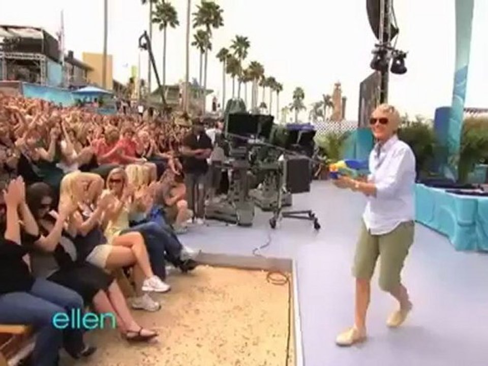 Ellen's Amazing 8 Seasons! Cz title