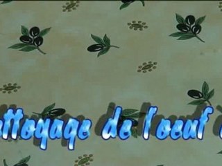 Oeuf frais rebondisant