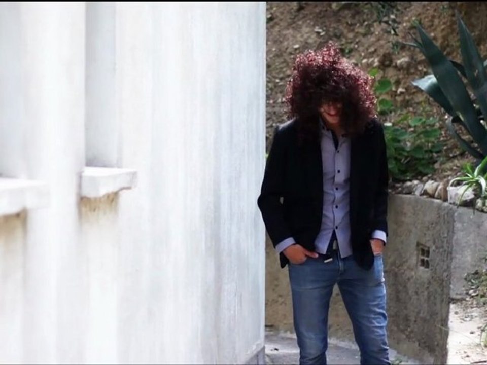 Zeze Brant - Laisse moi t'aimer By ZezeVideos.fr   Mike Brant Parodies