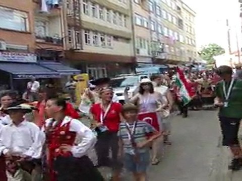 2.uluslararası tulum ve müzik festivali fındıklı kortej şehir geçişi