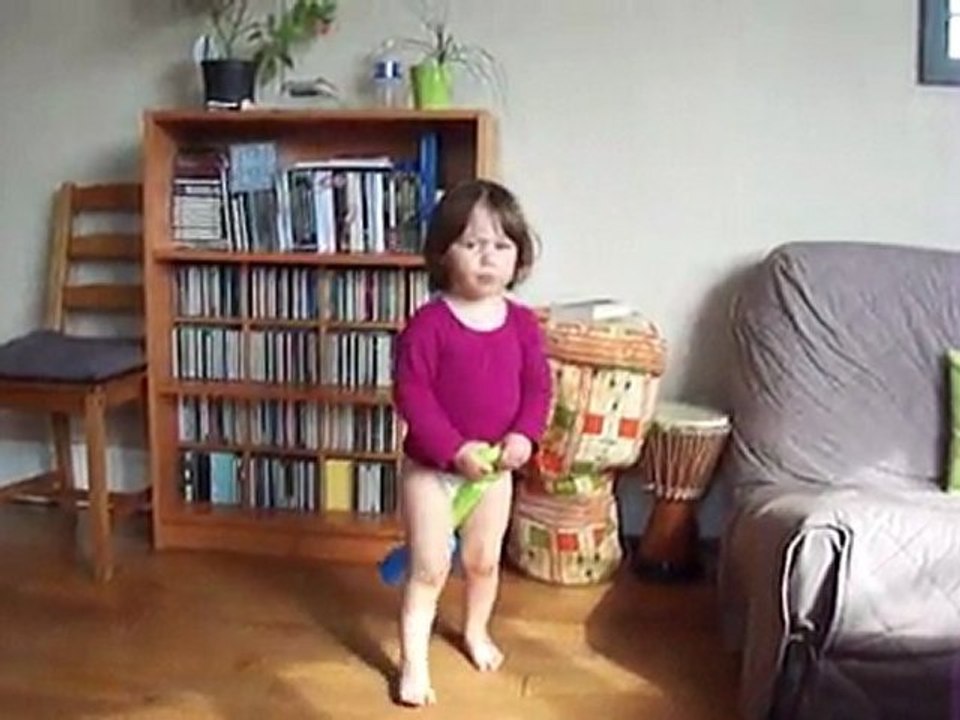 Démonstration de guitare par Marie