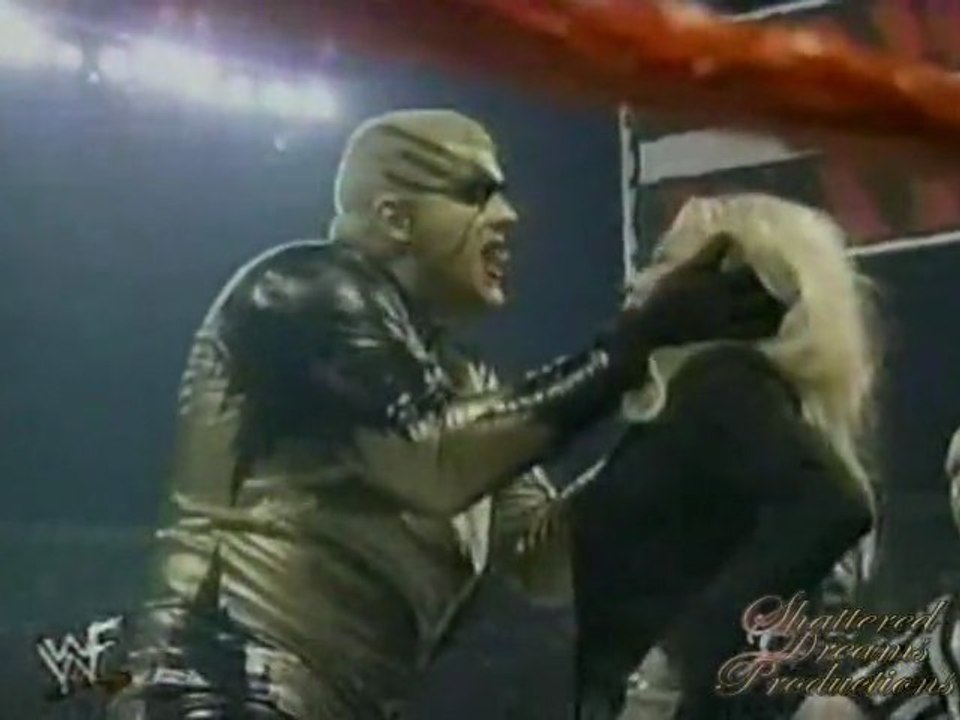 Goldust vs. Jeff Jarrett (Goldust Kisses Debra) - Raw - 11/9/98