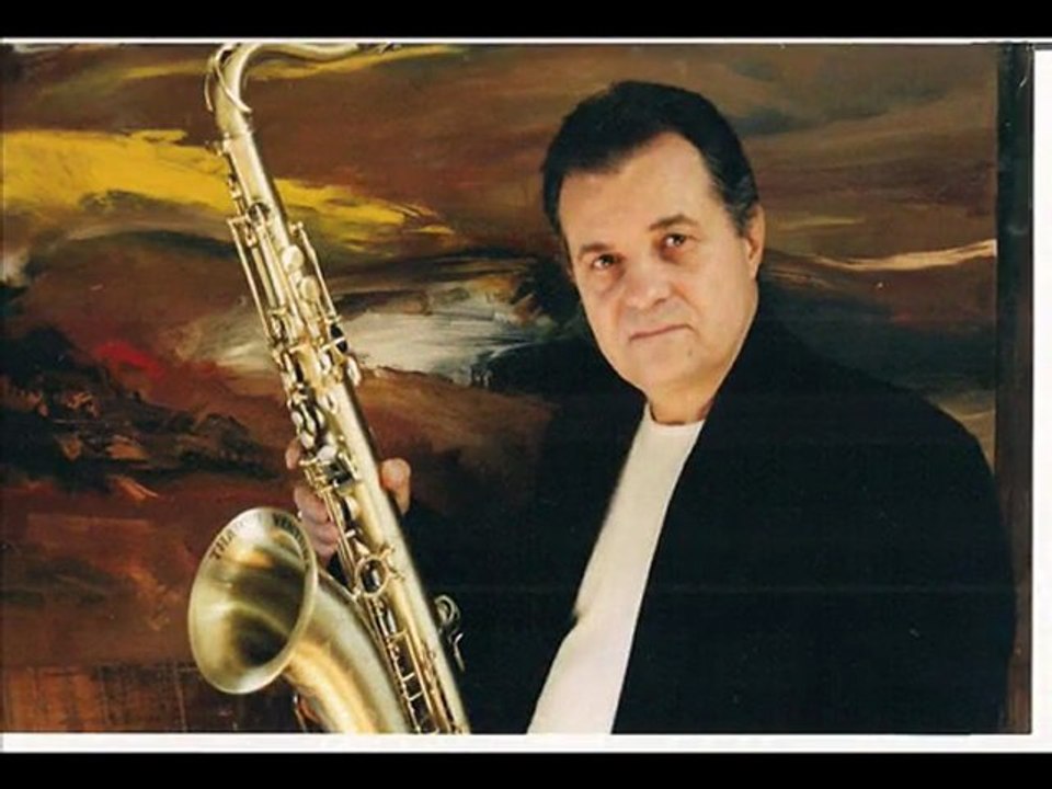 THADEU VENTURA (tenor sax)  -  COSTUMES