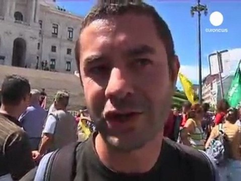 Portuguese austerity tax on bonuses sparks protest