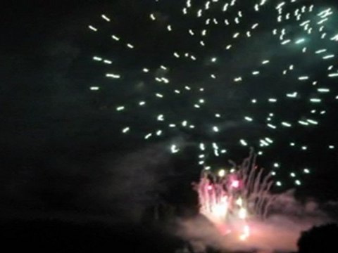 VICHY 14 Juillet 2011 Fête nationale française Feu d'artifice (Diaporama)