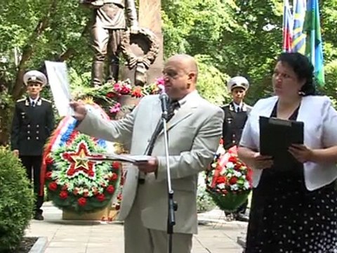 Открытие памятника героям-лётчикам в г. Щербинки