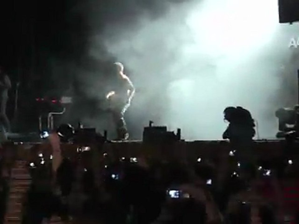 Tarkan, Konseri Erken Bitirdi