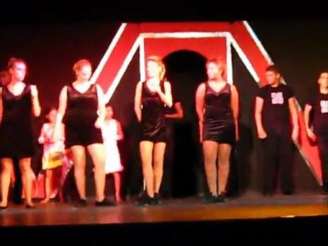 PRESENTATION FIN DE SPECTACLES (2 LES FILLES) LE 25 JUIN 2011