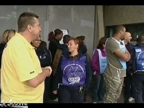 Fleury-Mérogis: Les surveillantes haussent le ton!