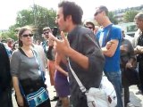 Rassemblement des indignés devant les marches de l'Opéra Bastille 04