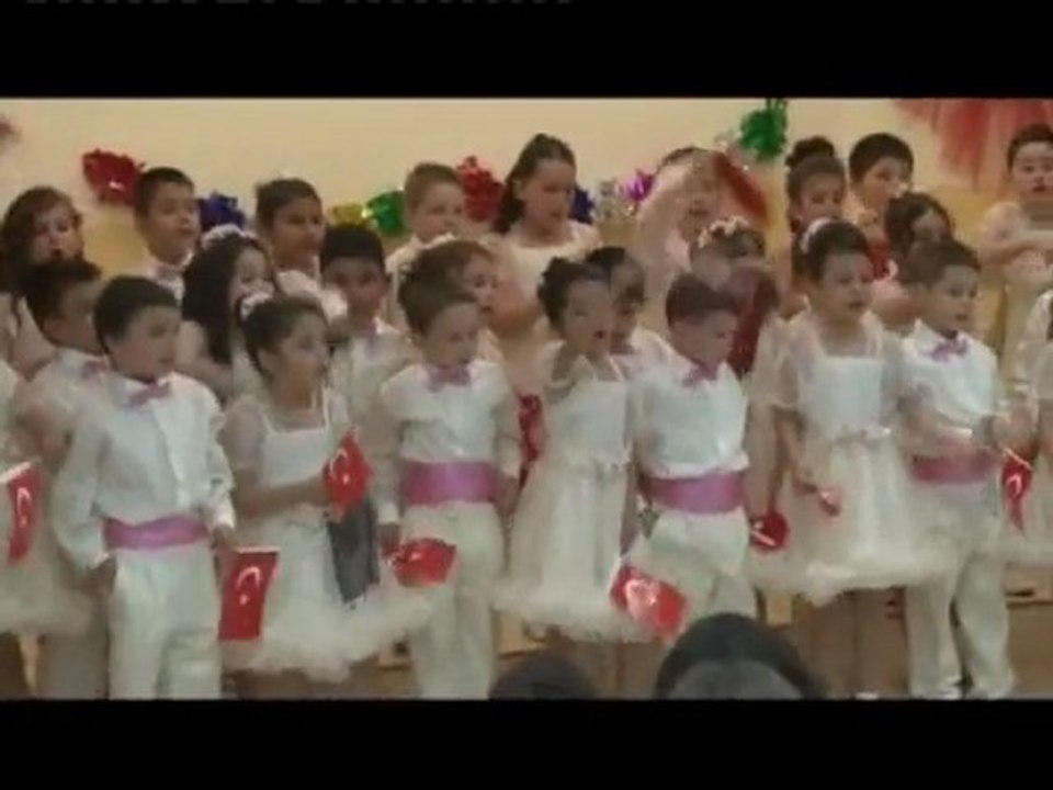 Rami İlköğretim Okulu 1-C Sınıfı Yıl Sonu Gösterisi (2010) 1/4