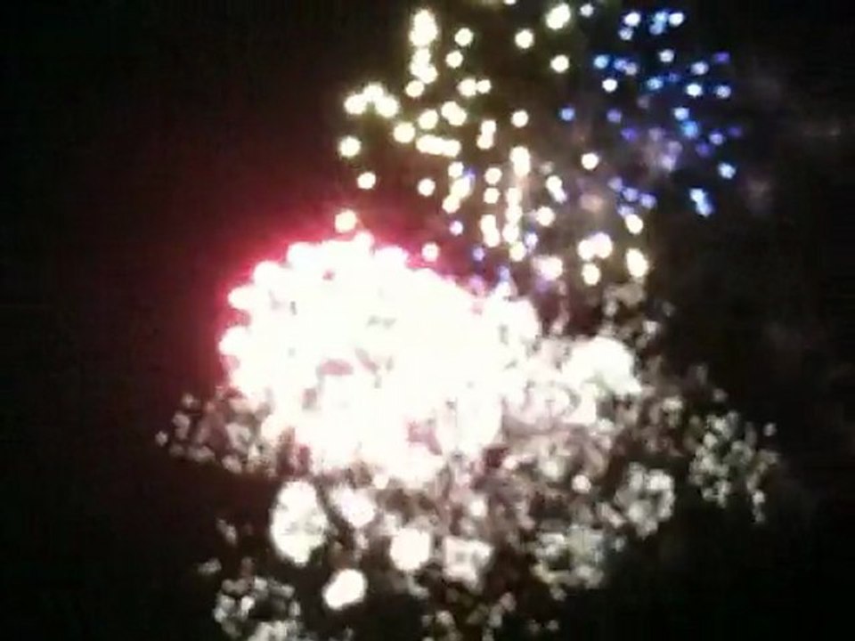 Feu d'artifice Vert St Denis - AcDc