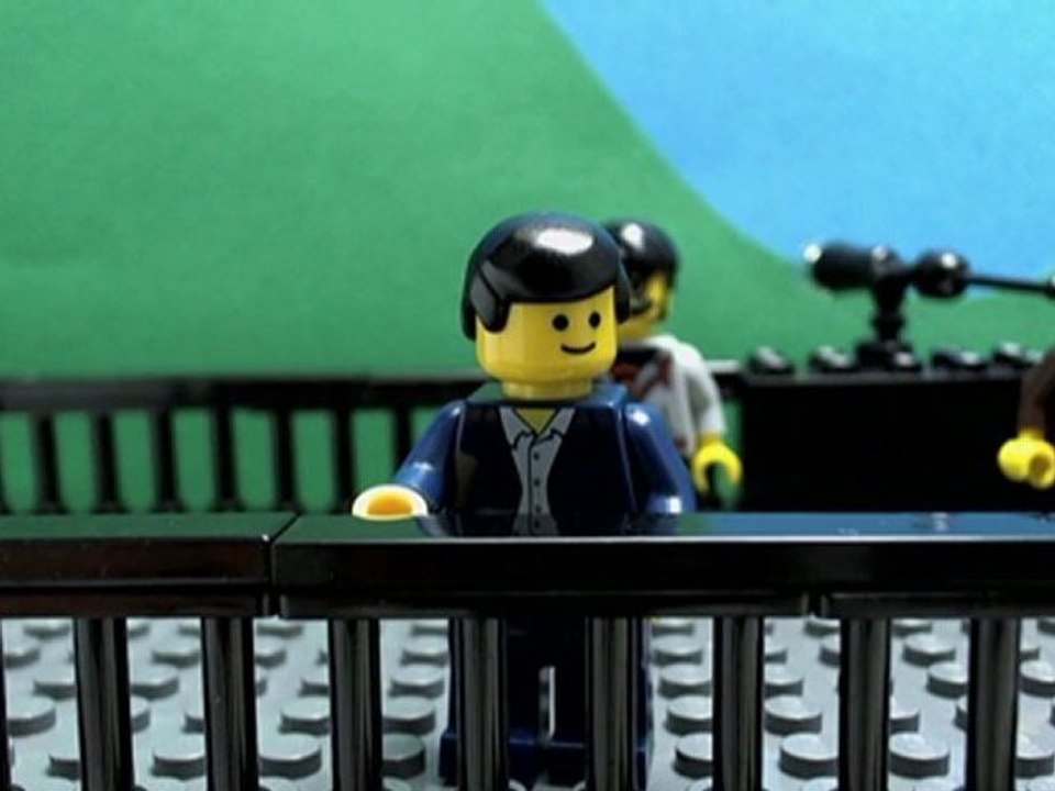 Dane Cook Gets Devoured By Crocodiles (brickfilm)