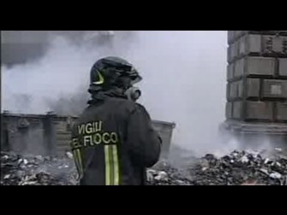 Campania - Rifiuti, Caldoro firma nuova ordinanza sui flussi