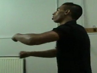 Mehdi Touel vestiaire Gala Solidarité - 11-06-11 phenix muaythai