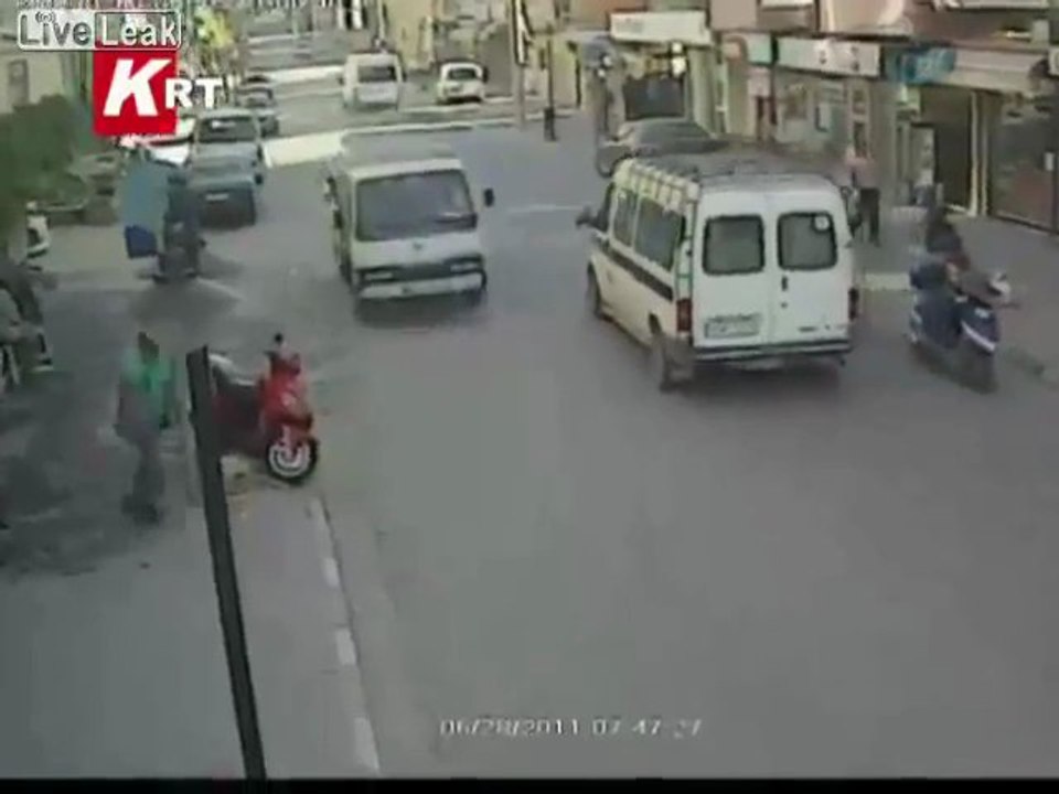 Hit mit dem Auto Unfall auf CCTV erfasst