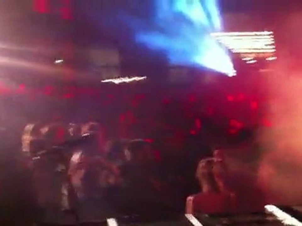 DJ Hobbs (teaser1) @PCF closing ball, Paris 2011
