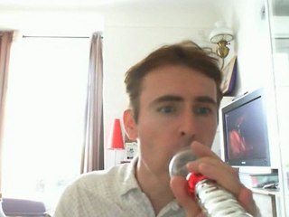 Wiwi égratigne "on s'en va" de Princess Erika