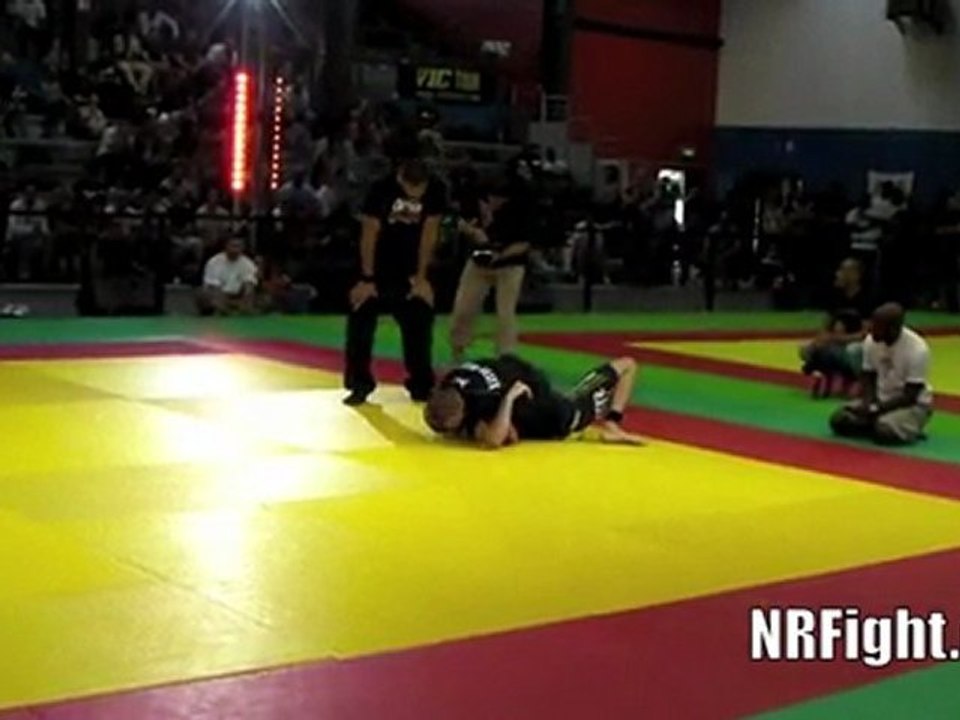 VIC 2011: Nicolas Renier (NRFight) Vs Nayeb Hezam
