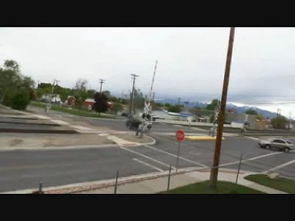 Über Bahngleiste springen Fail