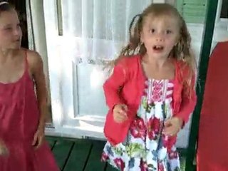 Thaïs et Loulou. Torreilles plage camping les tropiques juillet 2011