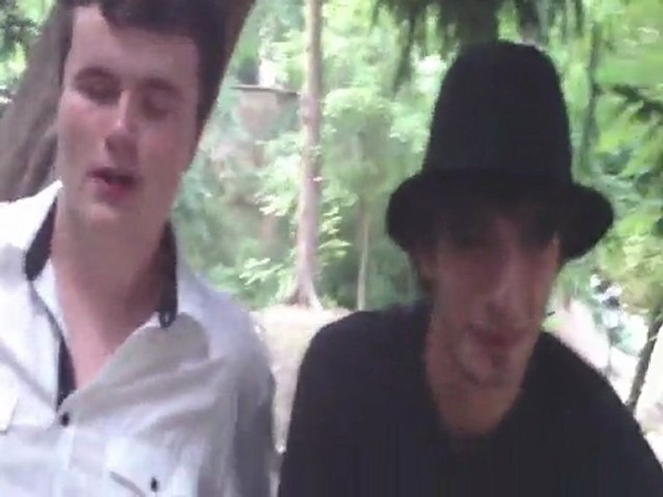 600 vue sur dayimotion sa donne une interview de ces deux zygoto