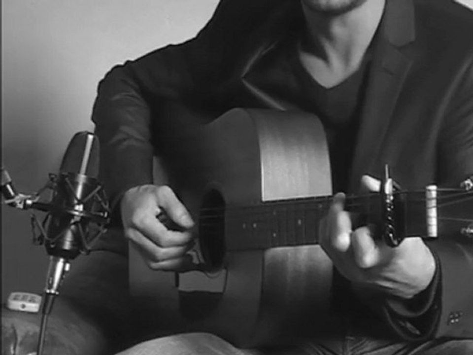 Famous Blue Raincoat (L. Cohen) - Acoustic Guitar Cover