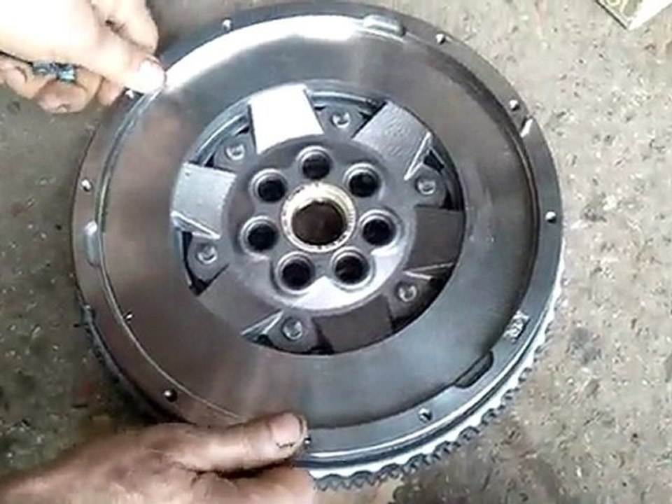 Volant moteur  HS VS Volant moteur neuf.