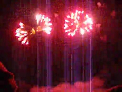 Fin du feu d'artifice du 14 juillet 2011 de Saint-Maur (36)