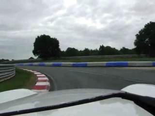 Triumph TR6 à Montlhéry