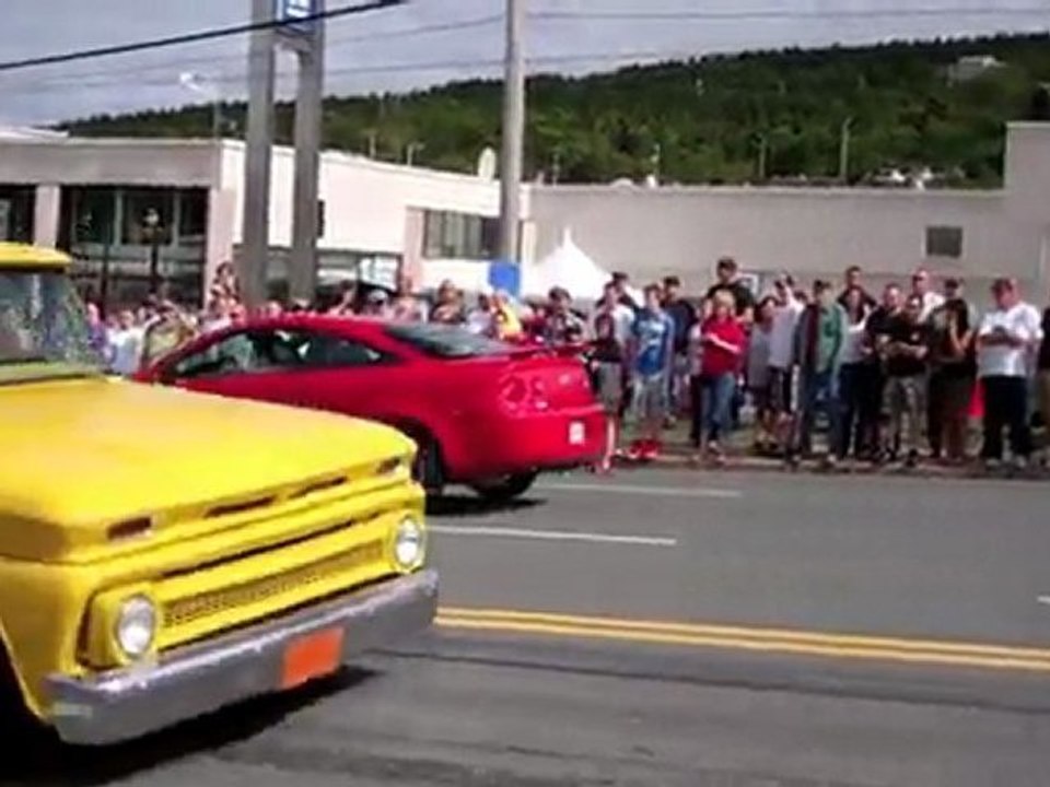 Hickman Motor's Classic Car Show - Burn Outs!