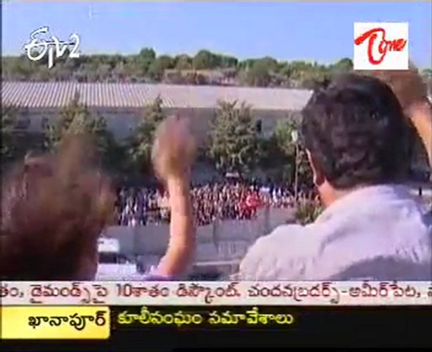 Angelina Jolie visits Syria refugees on Turkey's border