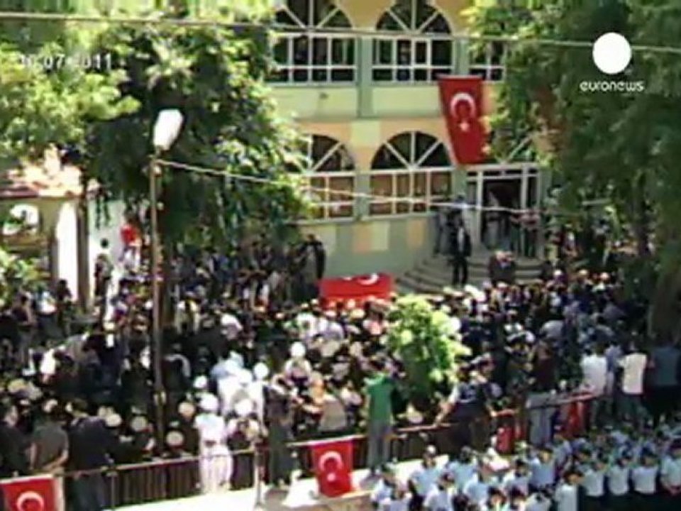 Turkey protest to denounce Kurdish guerrillas