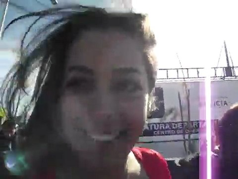 Η Λαρίσα Ρικέλμε φτάνει στο γήπεδο για το Παραγουάη-Βραζιλία