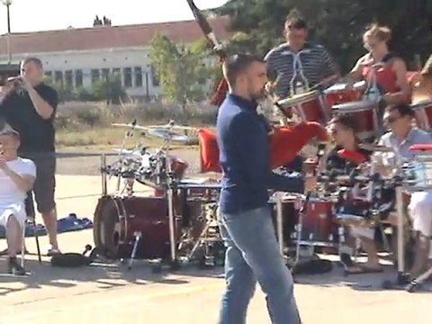 Fermeture de la BAN Nimes Garons le 30 juin 2011