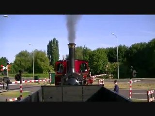 Motorradfahrer Fälle Right In Front Of A Train Fail