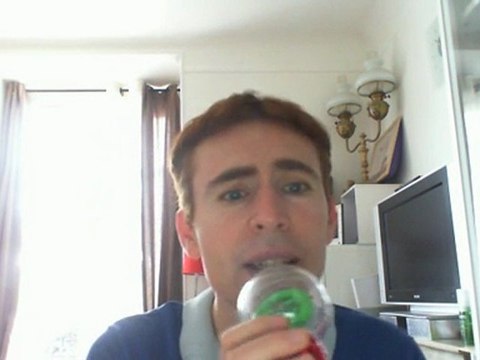 Wiwi égratigne precious thing