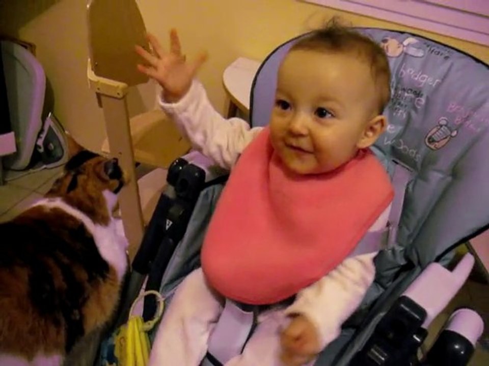 MVI_4037 minouche et galiane...