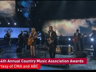 Gwyneth Paltrow shows off her singing voice