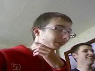 Damien du 64 s'amusent a roter avec son ami