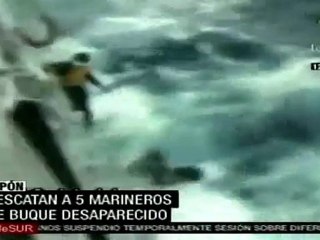 Dramático rescate tras hundimiento de barco