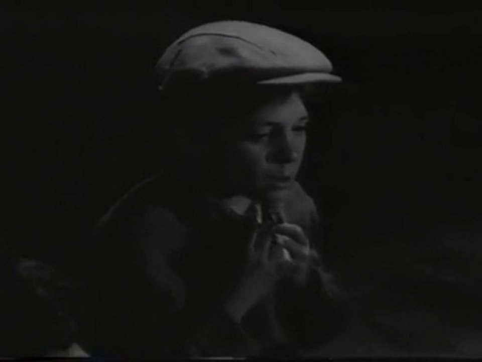 CINEMA PORTUGUÊS - «ANIKI-BÓBÓ» - VIDEO 5