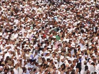Millions arrive for Mecca pilgrimage