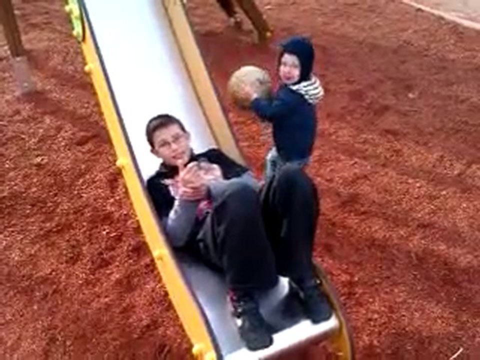 quentin et luca au parc