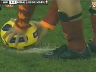 gol roma  TOtti Penal 13-11.2010