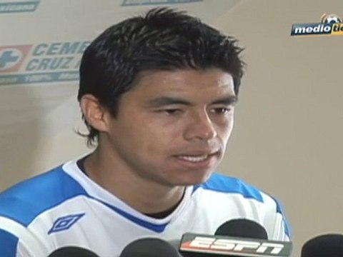 Medio Tiempo.com - Presentación de Gonzalo Pineda en Cruz Azul 31 de Mayo del 2010