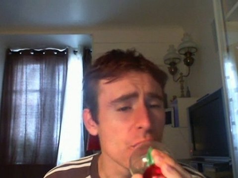 Wiwi égratigne sweetest thing