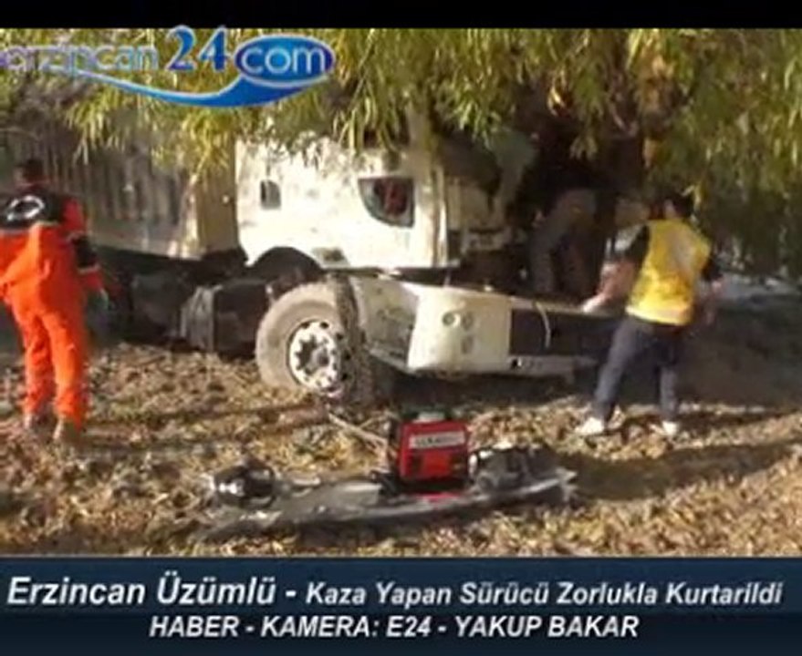 Erzincan Üzümlü trafik kazası 1 yaralı, kurtarma operasyonu