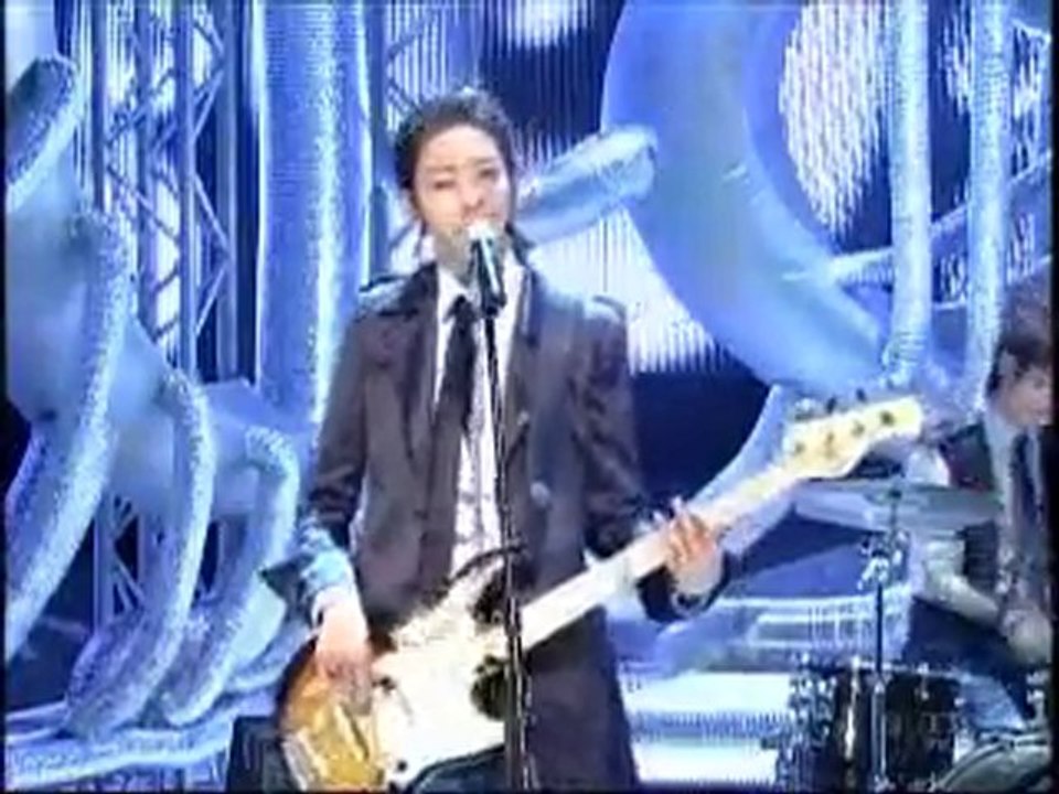 『ひとりぼっち』ＣＮＢＬＵＥ